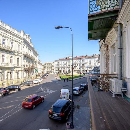 Vintage Apart On Ekaterininskaya Sq. 9 Odesa Exterior foto